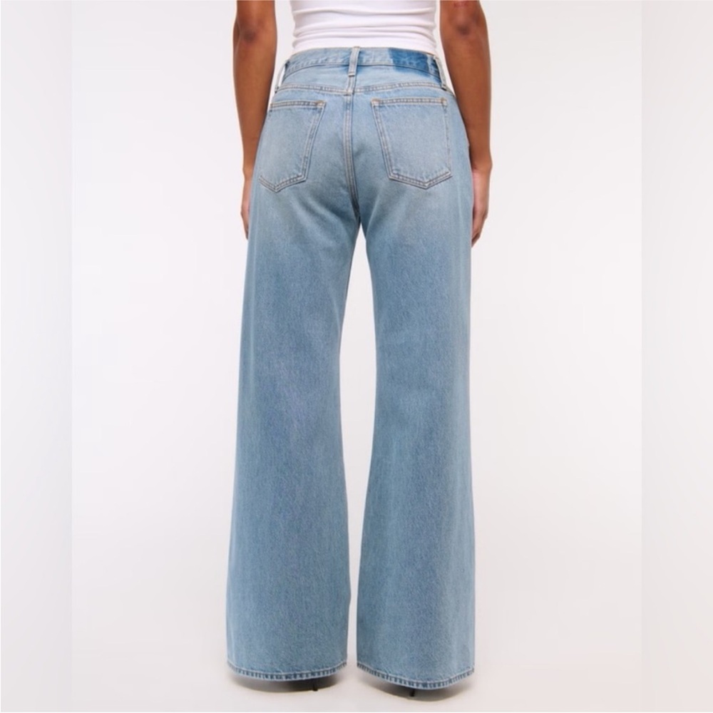 Abercrombie & Fitch Baggy Boot Jeans (Sold out online!) - Picture 4 of 8